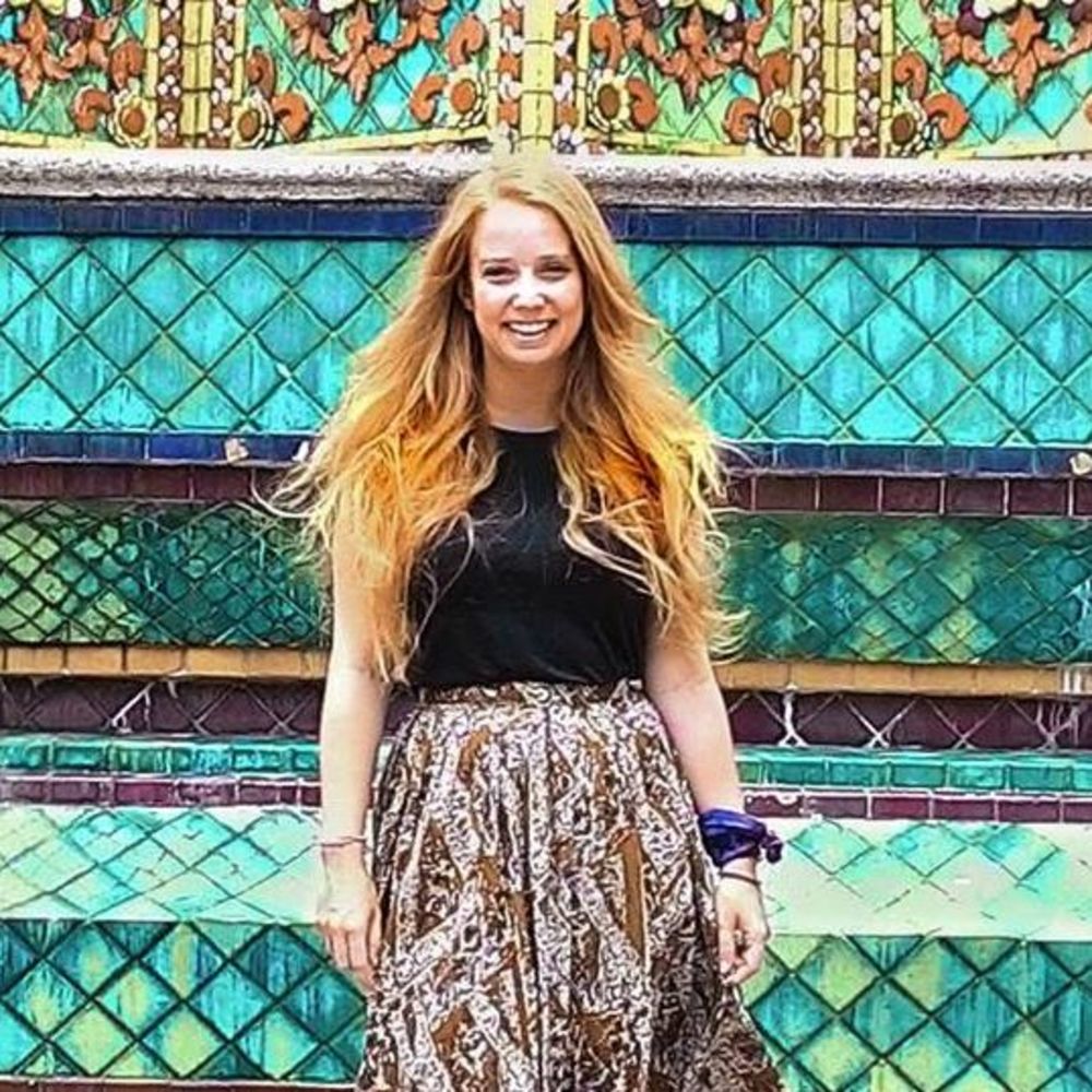 Meet your Posher, Elise